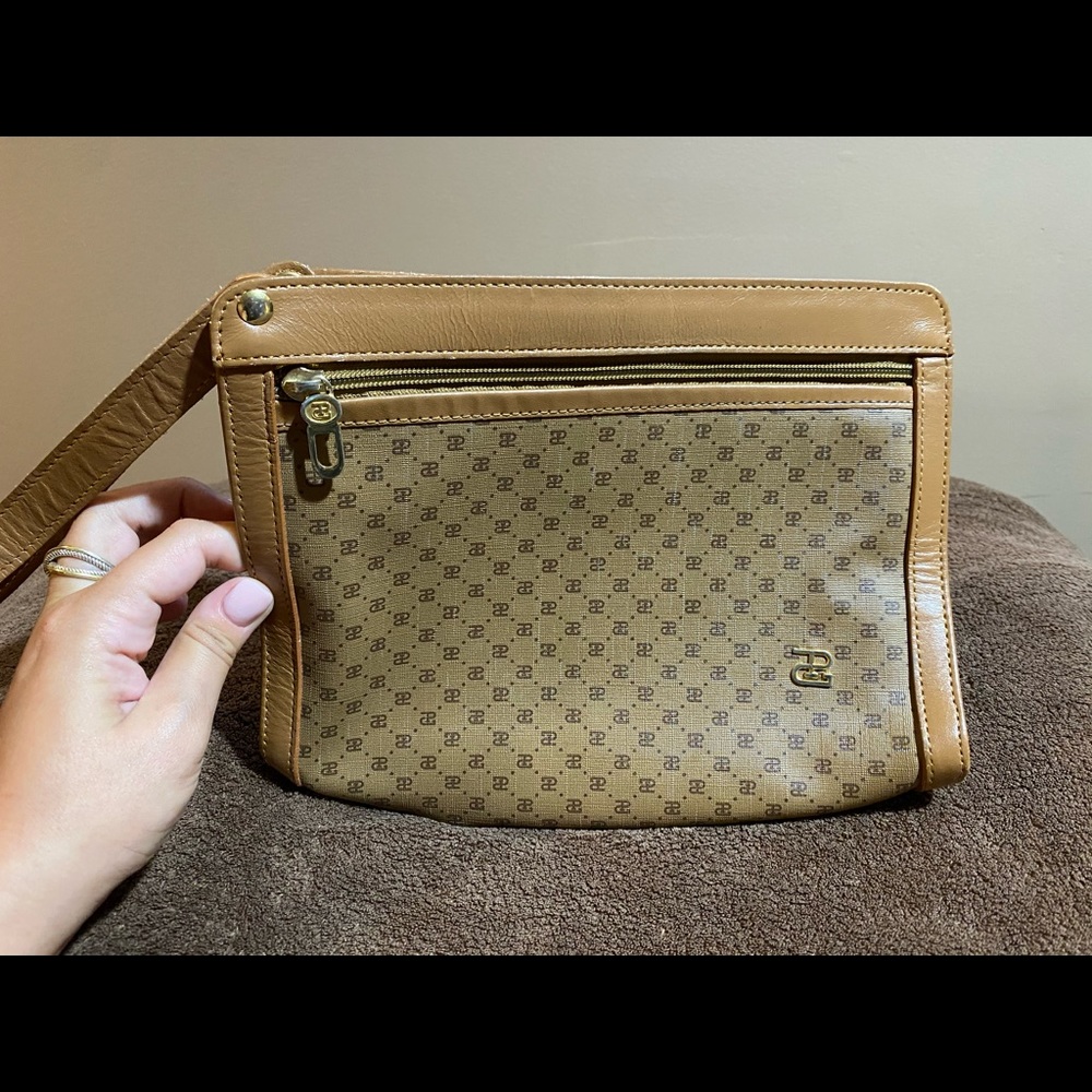 Vintage gucci wristlet